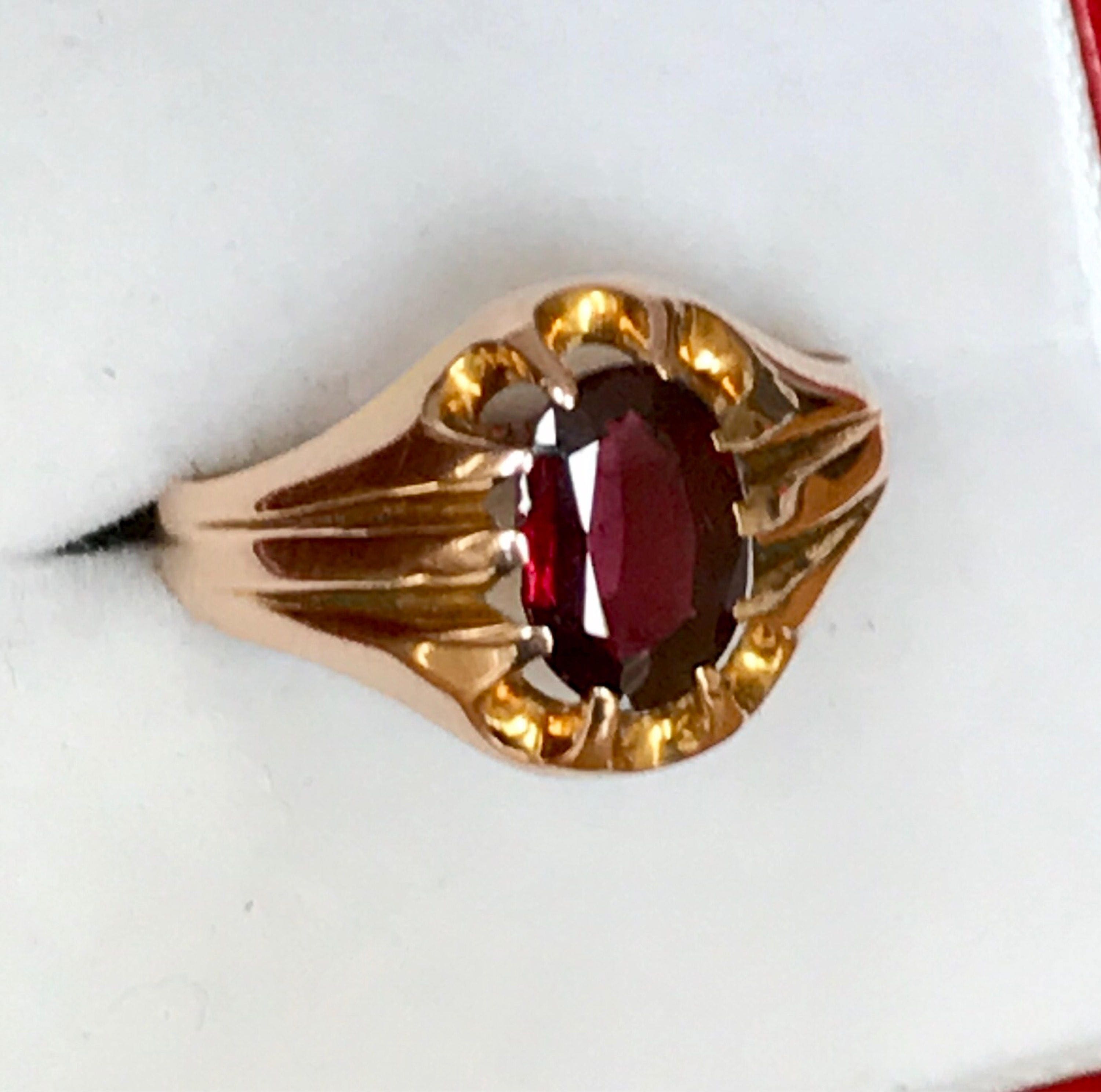 Stunning Antique 9ct rose gold ring Chester 1913