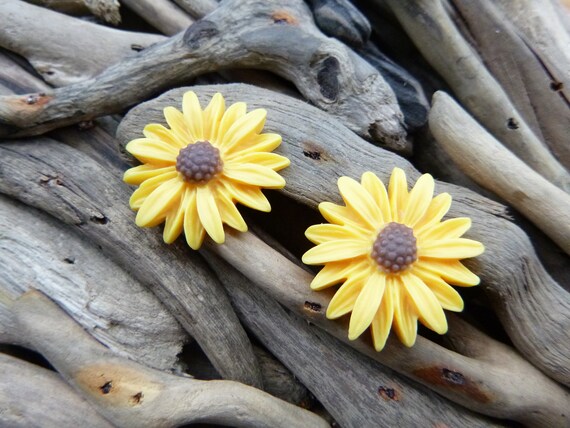 Sunflower Daisy Gerbera Stud Earrings Studs Sun Flower Summer Yellow Happy Festival Hippie Earring Hooks Boho Earring Ear Rings
