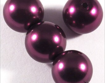 Set of 20 round 12 mm plum purple Czech glass pearls