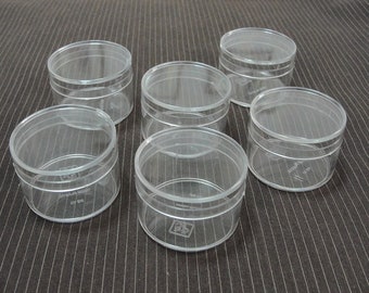 6 plastic containers