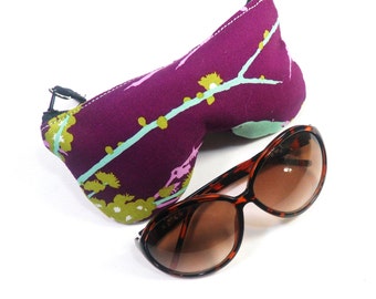 Curves Aviary 2 Sparrows Lilac Eyeglass Case, Sunglasses Pouch, Sunglasses Case, Zippered Eye Pouch