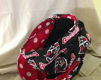 Tampa Bay Bucaneers "double loop" Infinity Scarf