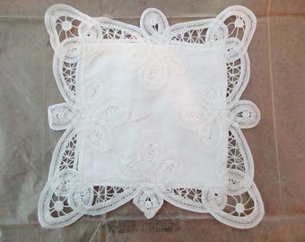 vintage white battenburg lace pocket - new, unused, NOS