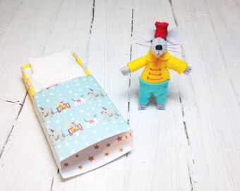 Felt mouse felt animal birthday gift for kids circus flea tamer mouse in matchbox party carnival circus animals
