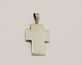 Vintage 925 Sterling 1.60" x 1" Solid 6 grams weight Cross Pendant.