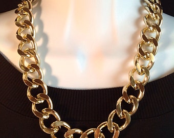 Gold chain necklace. Large gold chain. Chunky gold chain necklace. Large gold chain necklace. Statement necklace. Chunky chain.