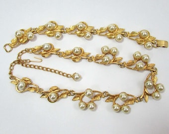 1950s necklace and bracelet mini parure - faux pearl and gold tone metal - 18" and 7.5" lengths - free US shg