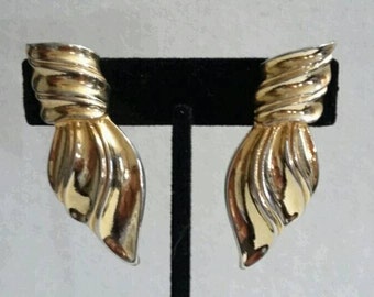 Vintage Gold Over Sized Clip On Earrings Trifari Inspired