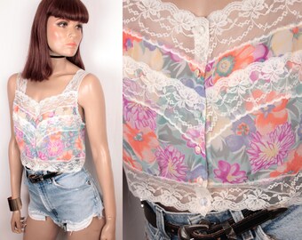 90s lace crop top // button front
