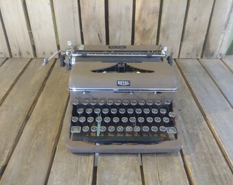 Royal Quiet Deluxe Typewriter