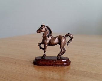 Handmade miniature dolls house horse ornament 1.12 Scale