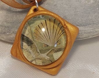 Necklace in Brown with shell and gull