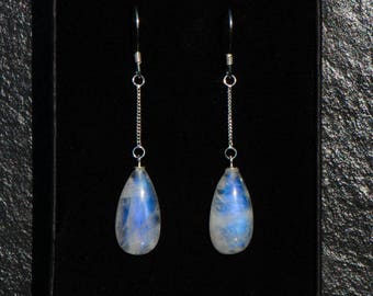 Moonstone earrings, rainbow moonstone earrings, moonstone dangle earrings, moonstone drop earrings, sterling silver earrings with moonstone.