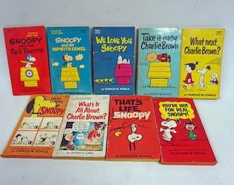 Nice Lot of 9 Vintage Snoopy Charlie Brown Peanuts Paperback Books, Peanuts Comics, Charles M. Schulz