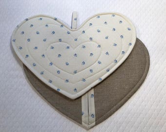 Gloves heart shaped potholders