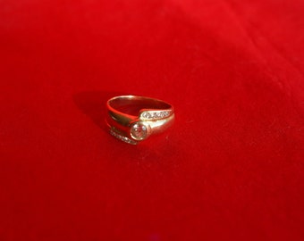 Nice gold and diamond ring