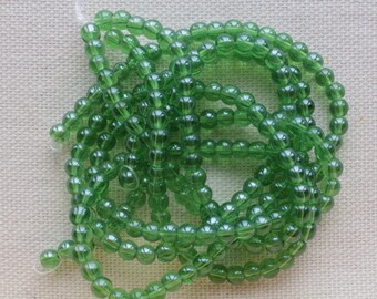 1 strand of 80 green 4 mm to create color glass beads