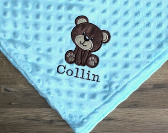 Bear minky baby blanket. Minky blanket. Baby blanket.