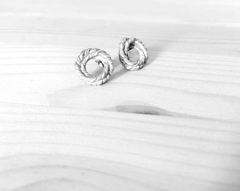Silver Earrings | knotting