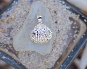 Sterling Silver Scallop Shell Pendant