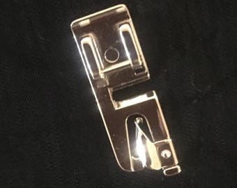 Rolled Hem Foot Snap On