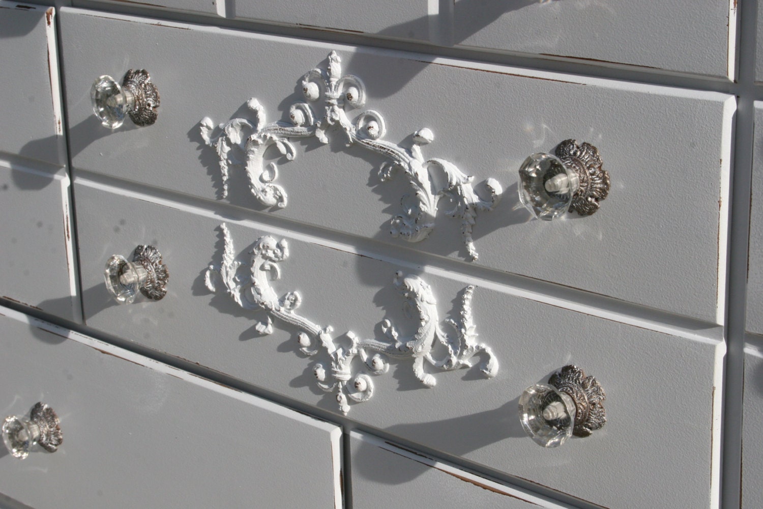 Furniture appliques / Furniture Mouldings / Embellishments