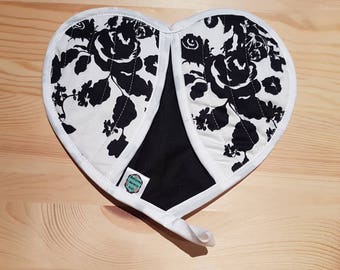 Black & White Floral Heart Insulated Pot Holder