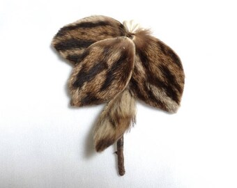 vintage FRENCH authentic FUR flower BROOCH pin with a “c” clasp