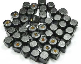 20 beads cube Black 10mm