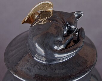 Cat Urn - sleeping