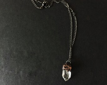 Electroformed Raw crystal pendant, copper plated, dark patina. Boho man style. Customized black chain. Men's jewelry. Made in italy Ebbijoux