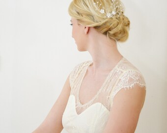 Floral bridal hair comb