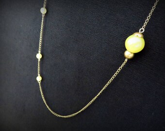 Asymmetrical necklace green yellow beads