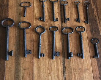 Lot of 13 antique skeleton keys