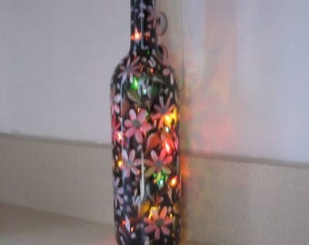 ON SALE Wine bottle hand painted with Daisies, green leaves, lights inside, great Birthday gift, Anniversary, Bridal gift, Nursery lamp