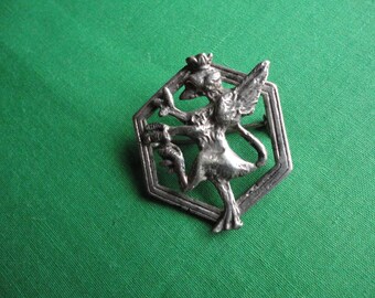 Vintage Rampant Lion Kilt Brooch
