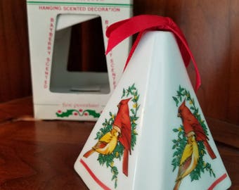 Cardinal Birds Fragrant Ceramic Ornament