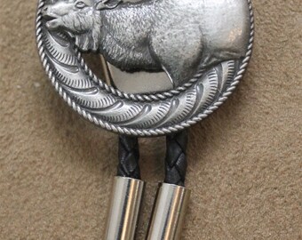 Bulging Elk Bolo Tie