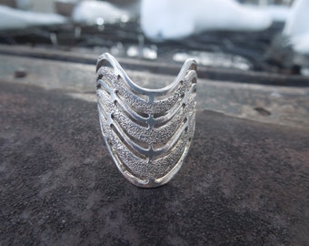 Sterling Silver Ring Band Modernist Modern Wave Design Size 8
