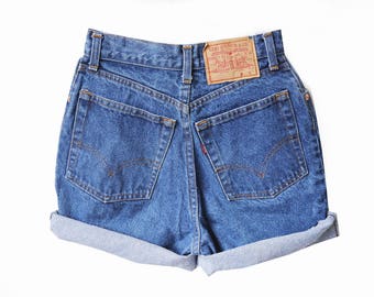 LEVI High Waisted Shorts