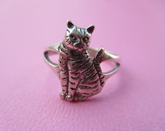 Sterling Silver Tabby Cat Ring