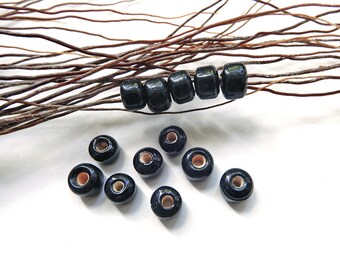 12 Indian glass beads 9mm black