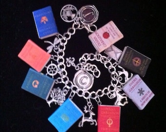 Deluxe Outlander Mini Book and Charms Bracelet