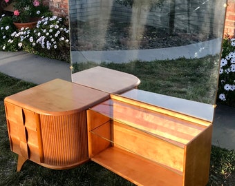 Excellent Condition / Vintage 1950s Heywood Wakefield Kohinoor Vanity