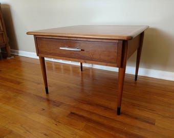 Mid Century Lane Acclaim Side Table