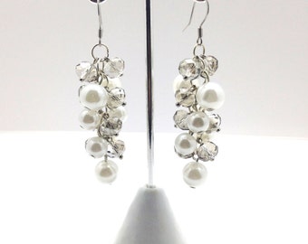 White Pearl Cluster Earrings, Pearl Earrings, Pearl Cluster , Crystal Earrings, White Pearl Earrings