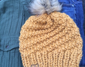 Women's wool / acrylic blend yellow winter hat