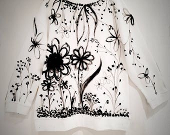 Hand-painted oversized sweater 'SUNNY SIDE UP'