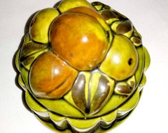 Vintage Fruit Mold,Cailfornia Pottery,Apple Mold,Pottery Mold,Jello Mold,Hand Painted,Cottage,Kitchen Wall Decor,Fruit,Retro Kitchen,1960s