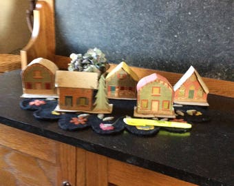 Vintage matching Putz village pieces